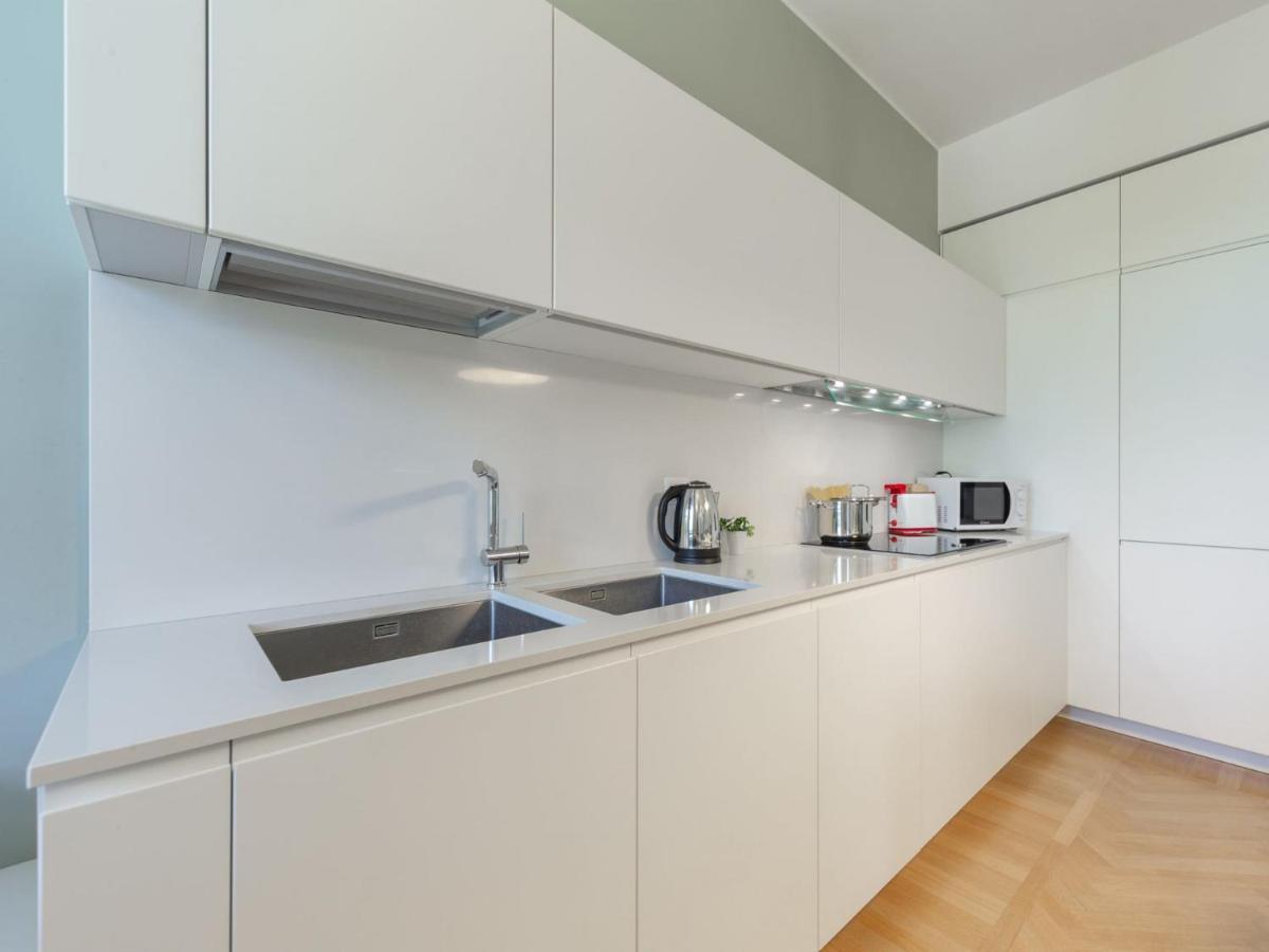 The Best Rent - Spacious Three-Bedroom Apartment With Terrace ميلان المظهر الخارجي الصورة