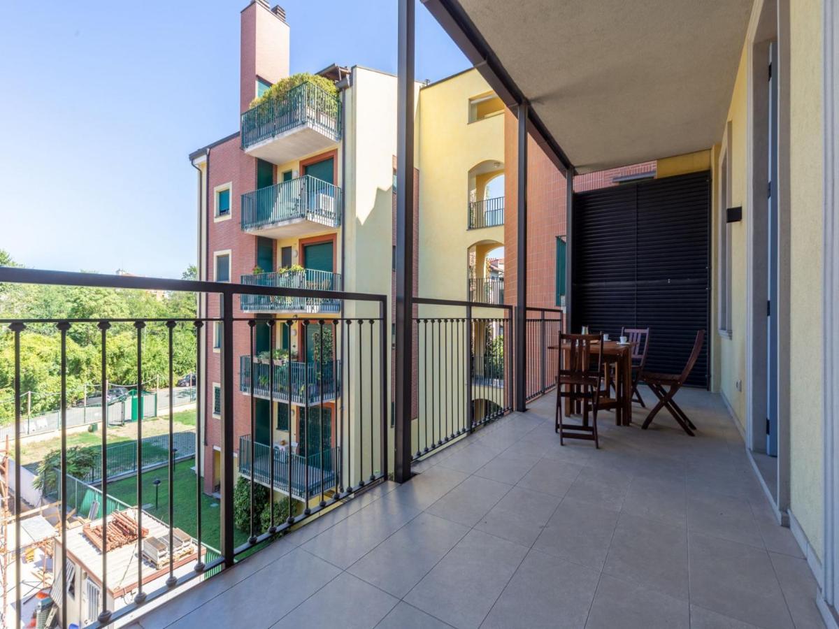 The Best Rent - Spacious Three-Bedroom Apartment With Terrace ميلان المظهر الخارجي الصورة